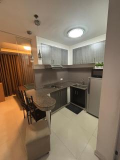 A Stay place in malate with free swimming pool access - 1