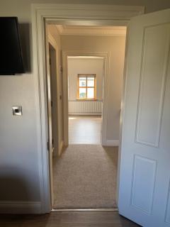 3 Castle Hume Court Holiday House - 2