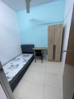 Roomstay near Sunway Pyramid- Self Check In - 2