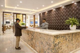Hotel Paragon Suites Near Delhi Airport - 1