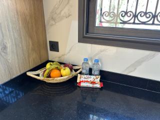 VILLA L'OLIVIEA, Large Private Pool, Landscaped Gardens,Secure Estate in Amskroud, 30 Minutes from Agadir - 4