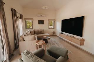 Stylish villa with sea view - 8