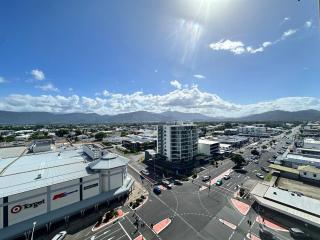 Prime CBD High Rise Stylish Studio - 7