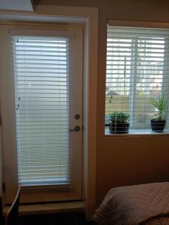 Elegant Private Guest Suite - Close to Transit - 4