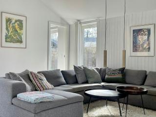 Architect-Designed Holiday Home By Forest - 2