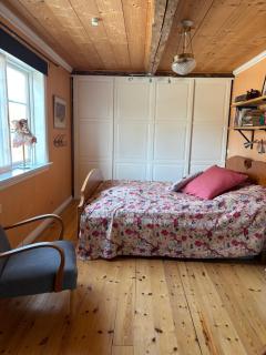 Torpidyll nära sjö - 7