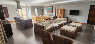 Dragonview Holiday Home - Your Home in the Drakensberg - 7