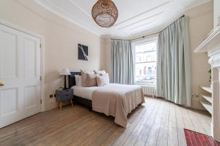 Impressive 5 Bed House in Clapham - 9