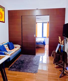 Air Residences Makati 1BR Condo for 2 to 4 Guests Near CBD City View - 4