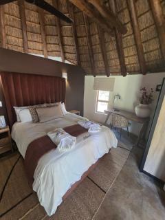 Milkwood Valley Lodge, Mabalingwe - 3