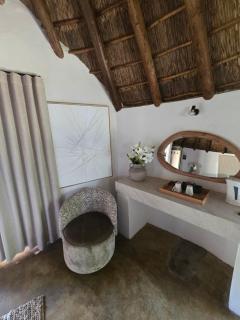 Milkwood Valley Lodge, Mabalingwe - 2