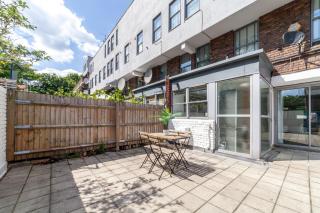 Central London 2 Bed Oasis with Private Terrace - 9