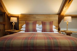 Meadow View Country Escape with Hot Tub - 2