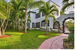 Tropical 7BR Mini-Resort w/ Pool - Near Beach - 8