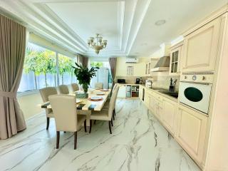 5 Bedrooms Villa 5 min walk to Bangtao beach - 1