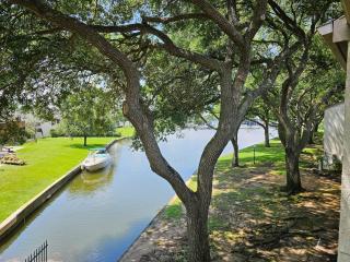 Lakefront Action Paddle Pickle Pool Sunset - 4