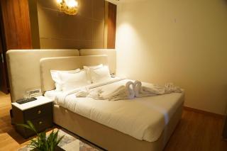 Hotel Luxe Manor - 2