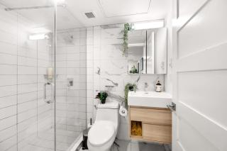 2BR Downtown Vancouver Suite Perfect City Base - 7