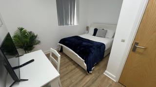 Sangha Hall - Private Ensuite Rooms with Shared Kitchen - 1
