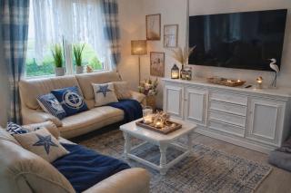 Haus Marilene mit eingezäuntem Garten nahe Nordsee und Greetsiel - 0