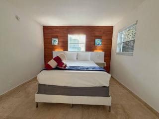 Bright 2BR Coastal Suite Apt22 - 7