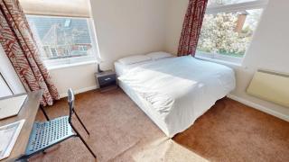 2 Bed Apartment in Reading - Sleeps 4 - 6