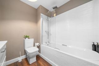 Cosy 2-Bed Apartment Central Edinburgh Sleeps 4 - 2