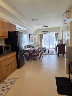 Alder Residences 2BR with Pool and Garden View Near BGC - 8