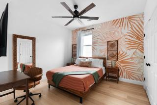 Botanist Retreat Pet-Friendly Austin Home Yard - 7