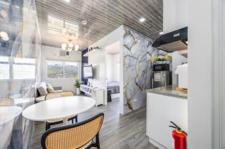 Galena by J&J (1BR . Wi-Fi . Netflix . Pool ) - 1