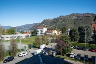 Tina's lake view apartment - 9