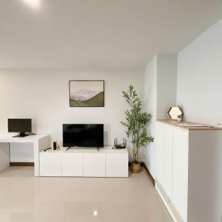 Elegant Modern White Suite - 3