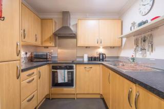 Stylish & Very Central Apartment with Free Parking - 3