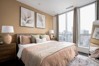 3BR Skyview Luxury with Free Parking and Sofa Bed - 9