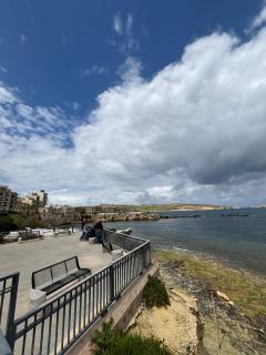 Quiet Seaview 1 Bedroom Apartment St Pauls Bay - 1