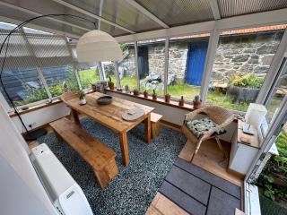 Auchgoyle Bay Cottage - 2