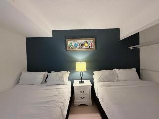 Spacious 2Bdrms & 2Baths with 3 real beds - 9