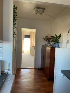 Family-Friendly 3-Room Home near to Beachside - 3