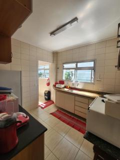 Apartamento Astúrias a menos de 50m da praia - 4
