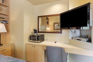 River Ridge 429B studio - 6