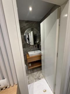 Ilio Boutique Swim Up Rooms - 6