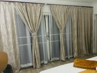 Zanem Guest House - 9