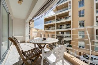 Saint Julians Spacious Apartment - 9