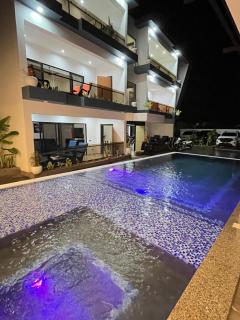 Aptos espaciosos a pocos minutos de todo - 8