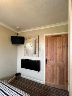 B6 Morwenna Surf Chalet, Riviere Towans, Hayle, St Ives Bay, Cornwall - 2