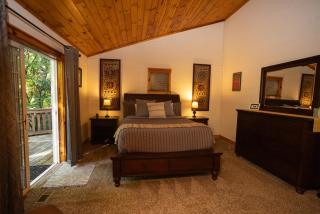 Cozy Mt Hood Adventures home with hot tub - 3