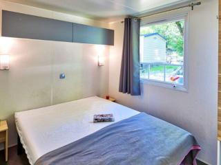 Mobil-home confortable avec terrasse - 3 pers. - API-1-52-2180 - 9