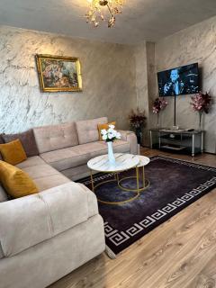 Christian Dior Lazarevac - 3