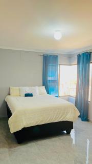 Pluto Guesthouse - 8