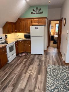 2BR Village Apt with Parking Walk to Everything - 6